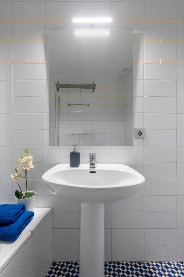 Apartamento Con Terraza En Sevilla Centro By Rent Me Bagian luar foto