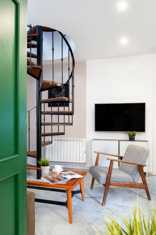 Apartamento Con Terraza En Sevilla Centro By Rent Me Bagian luar foto