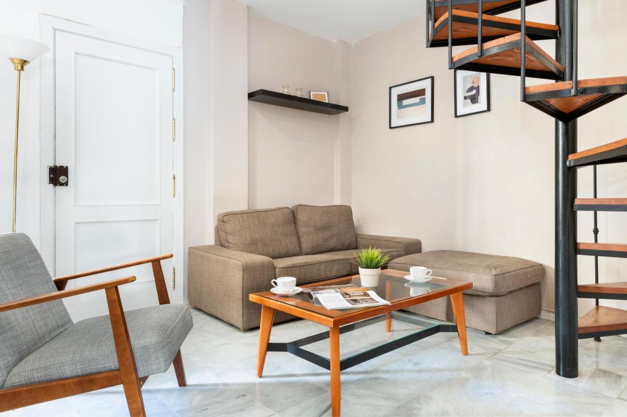 Apartamento Con Terraza En Sevilla Centro By Rent Me Bagian luar foto