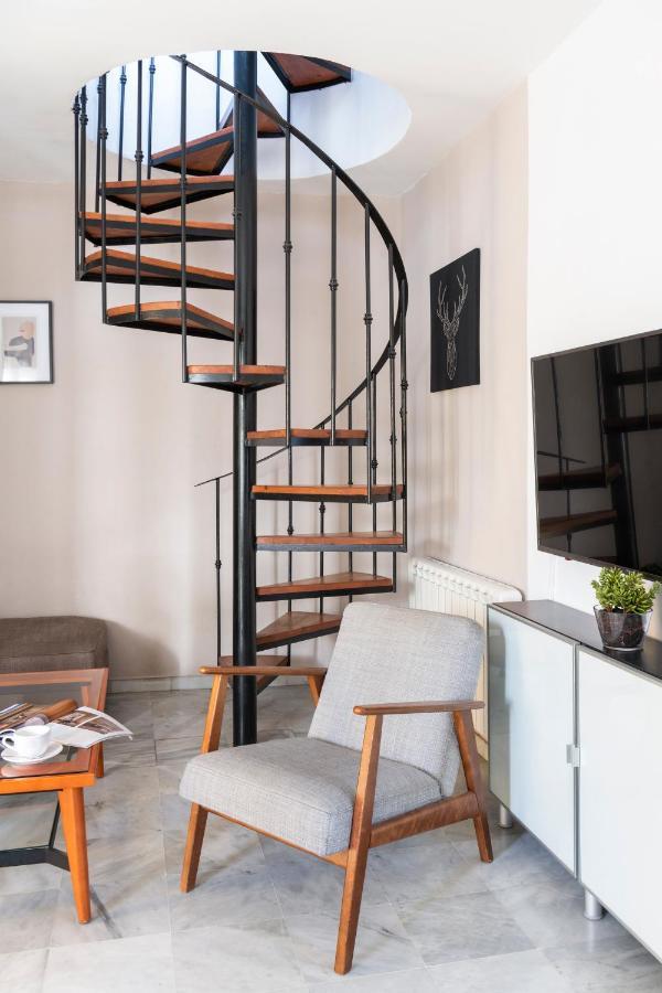 Apartamento Con Terraza En Sevilla Centro By Rent Me Bagian luar foto